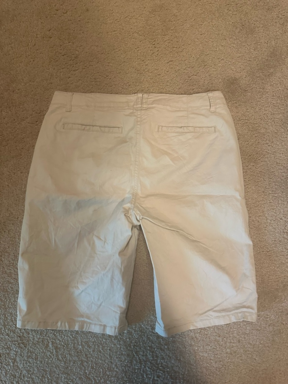 Bandolino Michele Khaki Bermuda Shorts Size 8 - Picture 3 of 4